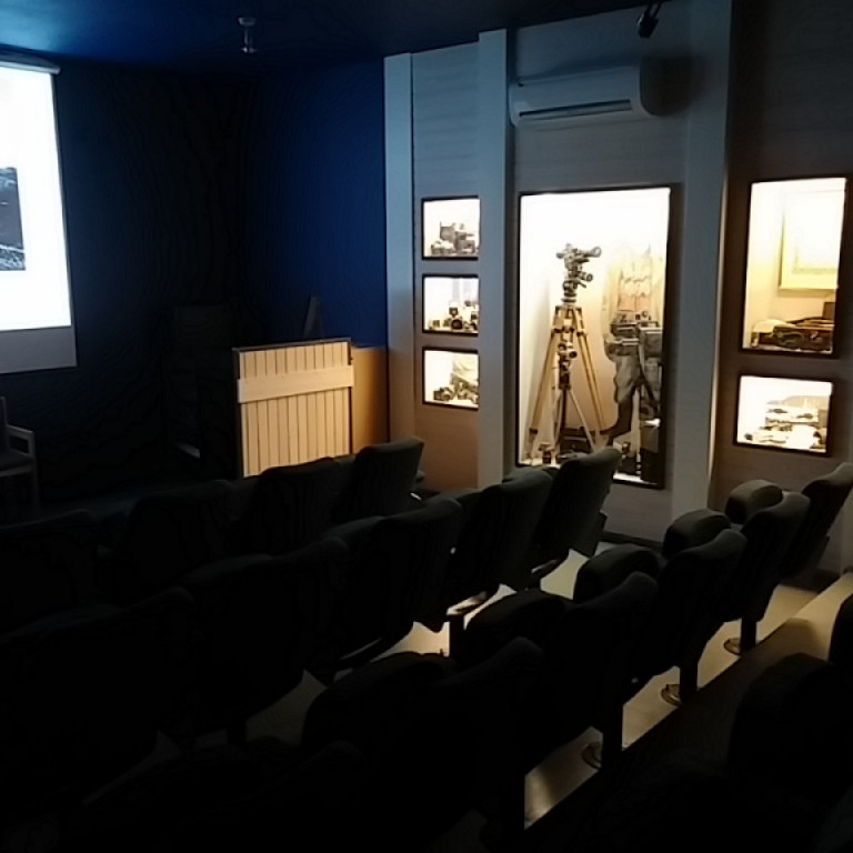 Sýningarsalur ljósmyndasafns Bærings Cecilssonar.