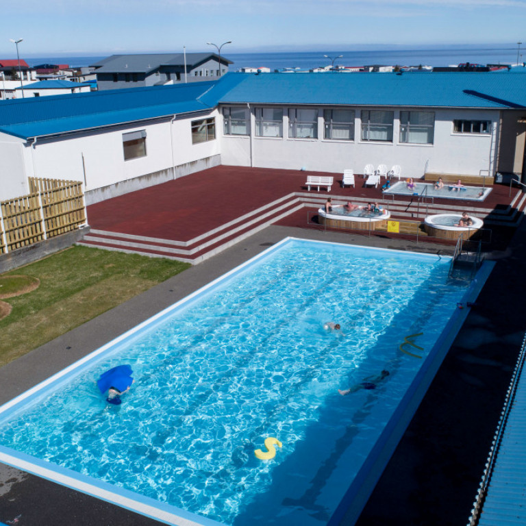 Sundlaugin eftir endurbætur 2017.