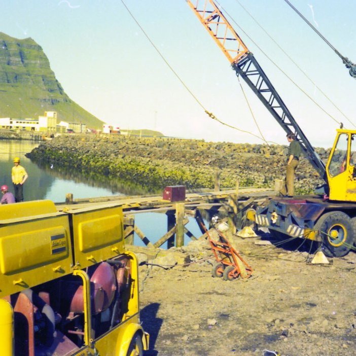 Unnið að gerð Suðurgarðs Grundarfjarðarhafnar