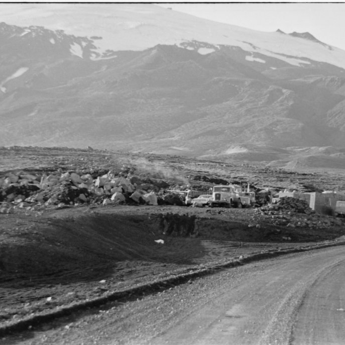 Unnið að hafnargerð á Arnarstapa sumarið 1976.
