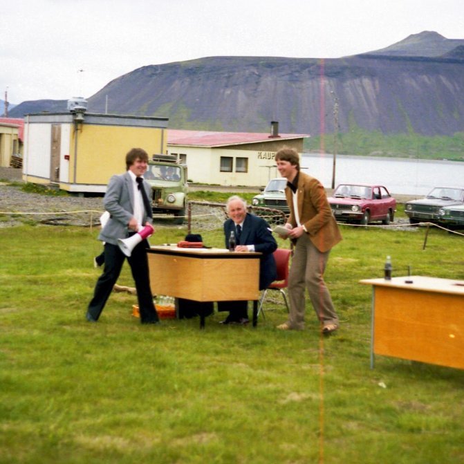 Boðhlaupið greinilega hin besta skemmtun, en hvernig fór?                                                                                                                         Ingi Hans Jónsson, Halldór Finnsson og Garðar Eiríksson.
