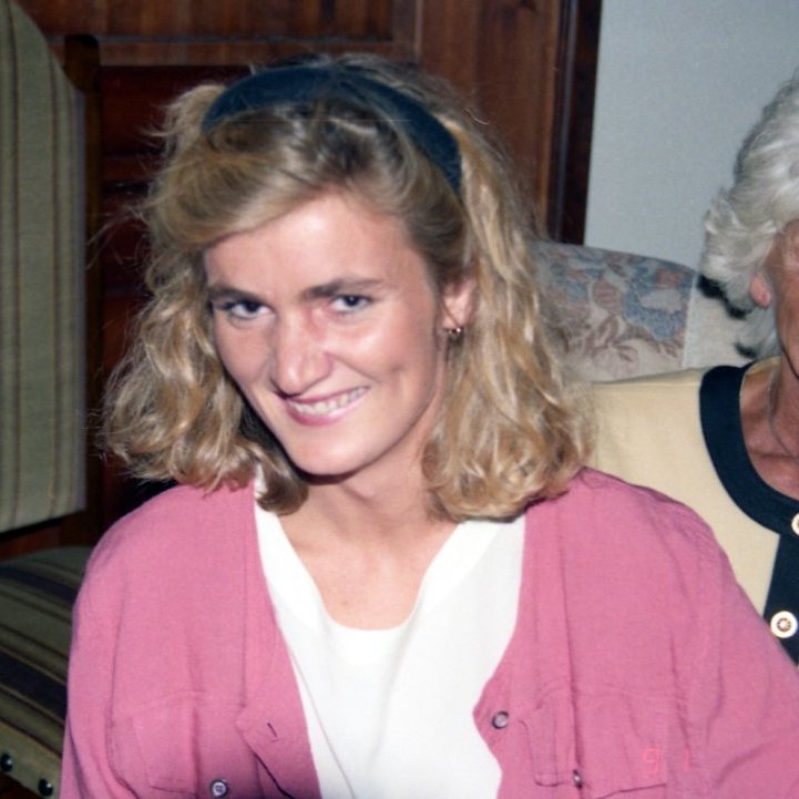 Þessar fallegu konur eru Gríma Guðmundsdóttir og amma hennar Ágústa Árnadóttir.