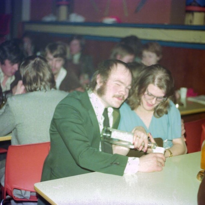 Sami dansleikur árið 1976. Þekkja má hjónin Ásgeir Valdimarsson og Huldu Jeremíasdóttur