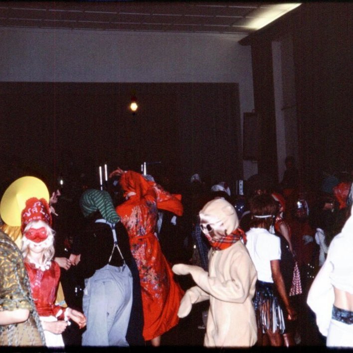 Grímuball í samkomuhúsinu rétt eftir 1973. Fallegir heimagerðir búningar. Hverjir leynast þarna?