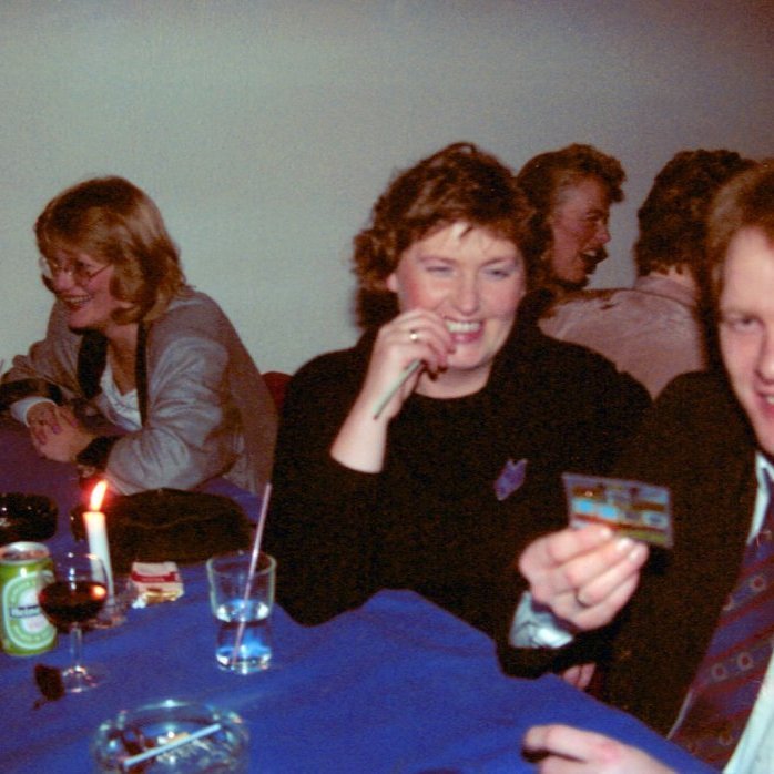 Skemmtun í samkomuhúsinu og glatt á hjalla, talið frá hægri, Sveinn Sigmundsson, Berglind Hermannsdóttir, Anna Másdóttir og Dagný Jeremíasdóttir.