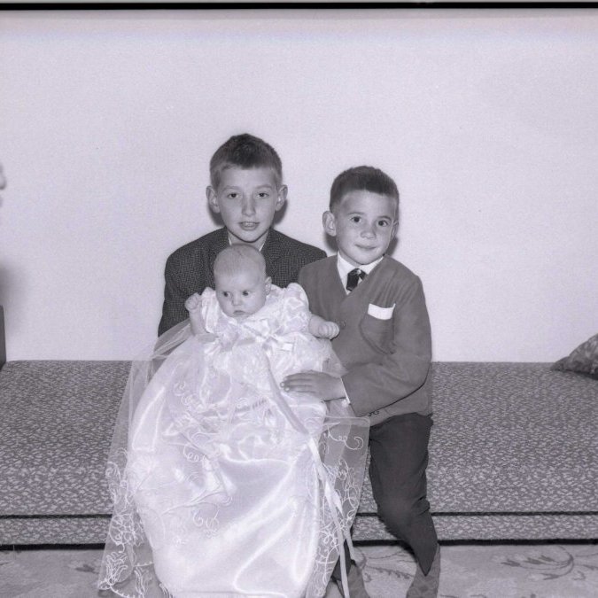 Þessi mynd er af frændsystkinum Bærings á skírnardegi Kristínar Hrannar. Guðlaugur Pálsson, Sævar Pálsson og Kristín Hrönn Pálsdóttir.