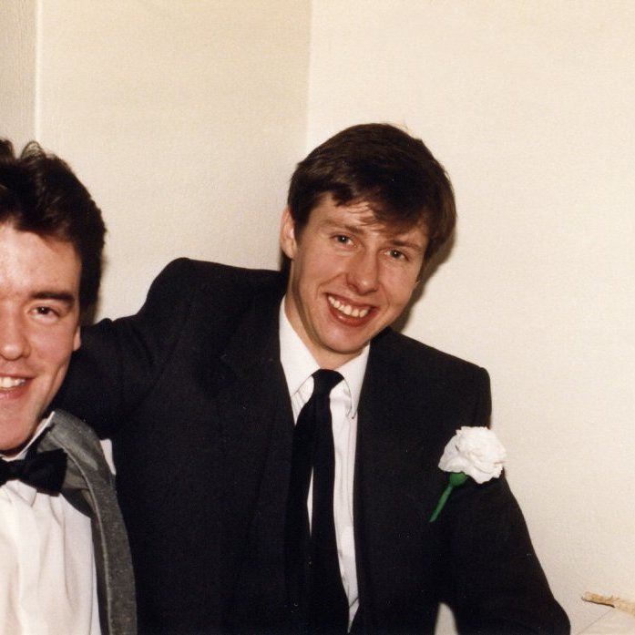 Hér eru þeir félagar og samstarfsmenn til margra ára Guðjón Gíslason og Guðmundur Friðriksson sama á góðri stund.