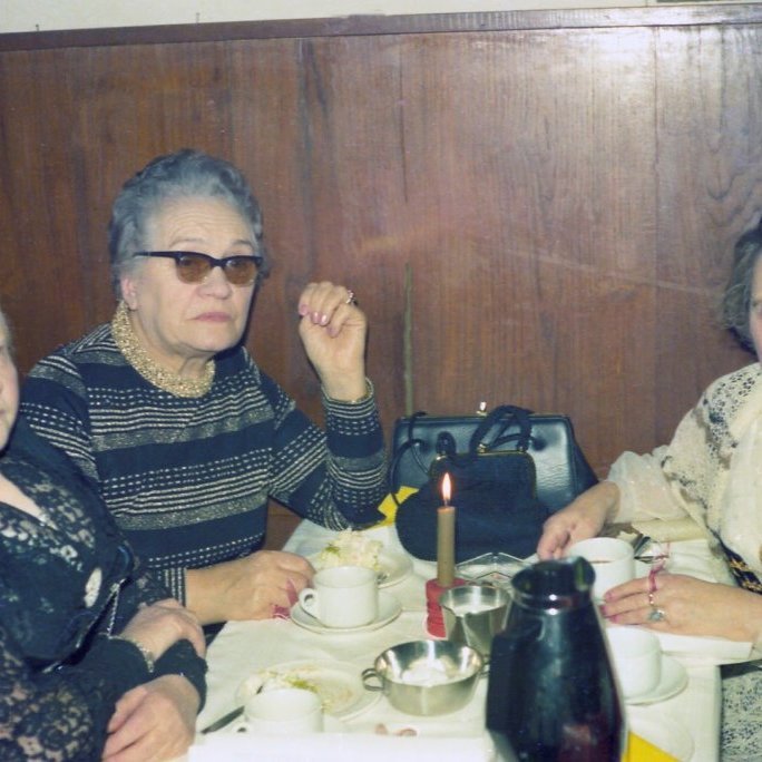 Samkomuhús Grundarfjarðar: Ólöf Þorleifsdóttir, Hömrum, Elísabet Helgadóttir og Guðríður Sigurðardóttir (Gauja á Stöðinni).  Árið er 1978.