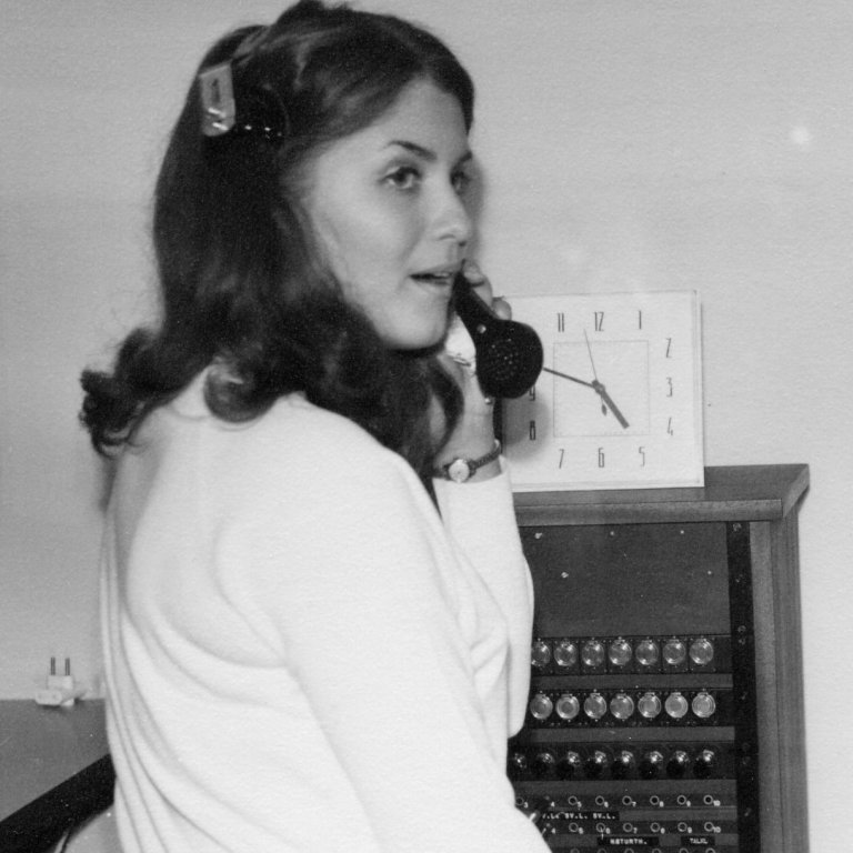 Guðrún Halldórsdóttir talsímakona á símstöðinni.