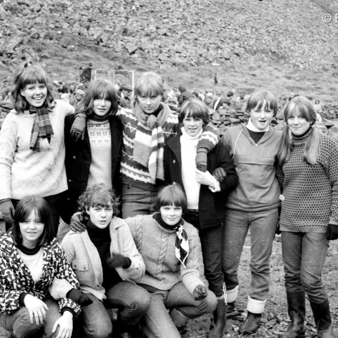 Haustréttir í Grundarrétt, Skvísurnar úr Nesinu.