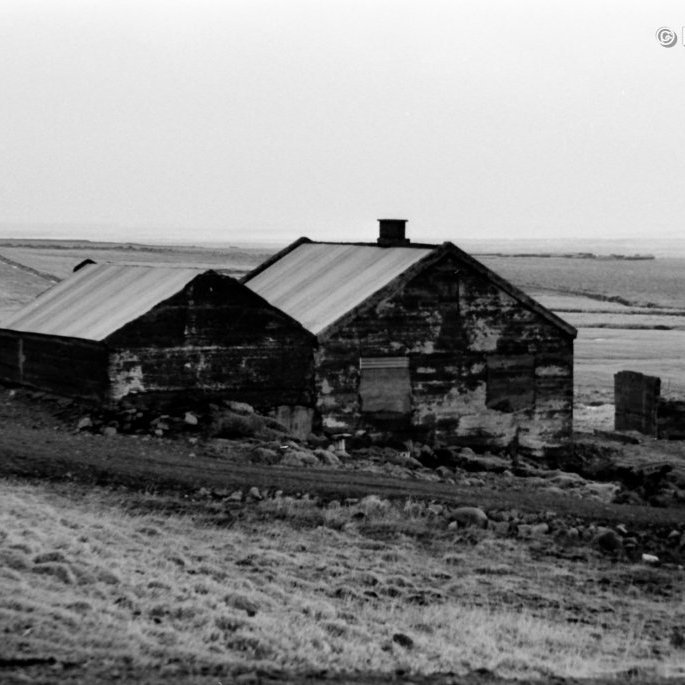 Útihúsin í Látravík.