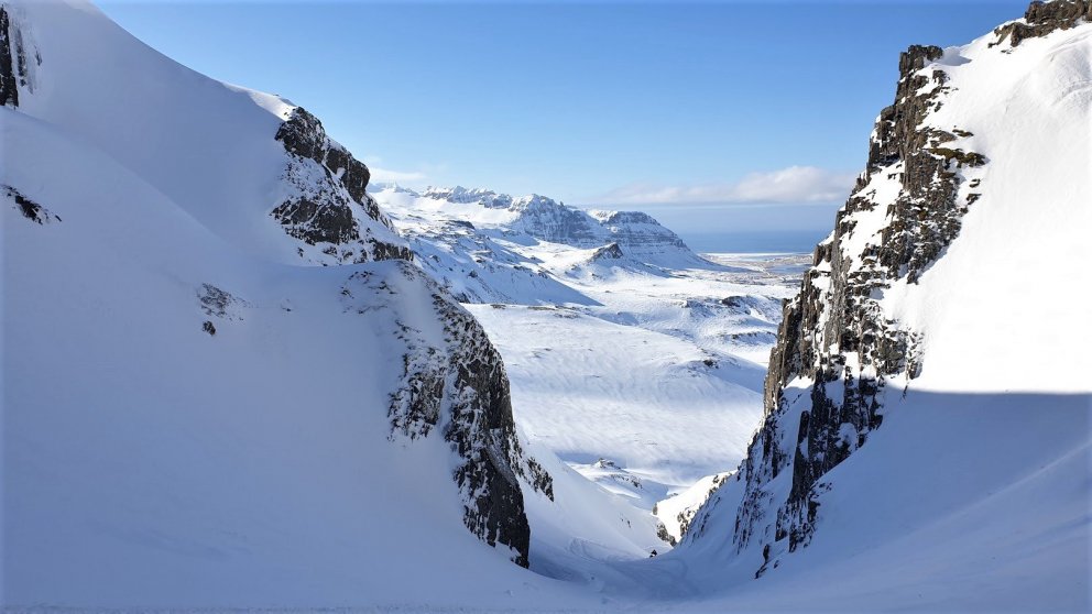 Pasmo górskie Snæfellsnesfjallgarður, Þverhlíðargil, 8 kwietnia 2020; od zachodniej strony Mýrarhyrn…