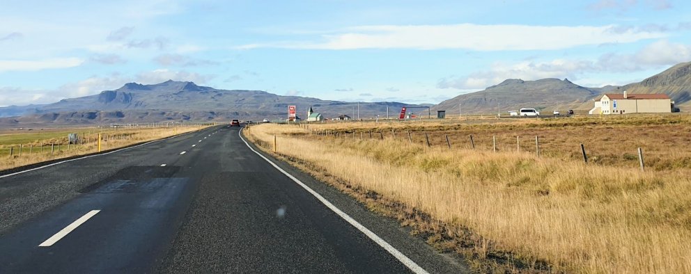 Frá þjóðvegi 54, Snæfellsnesvegi við Breiðablik, í september 2019. Ástand vegarins hefur versnað ár …