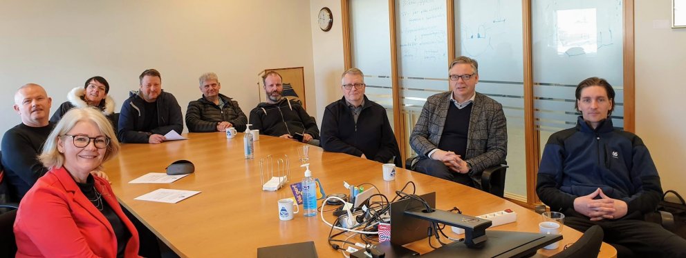 Bæjarfulltrúar, bæjarstjóri, byggingarfulltrúi og fulltrúar Mílu funduðu í Grundarfirði 12. apríl 20…