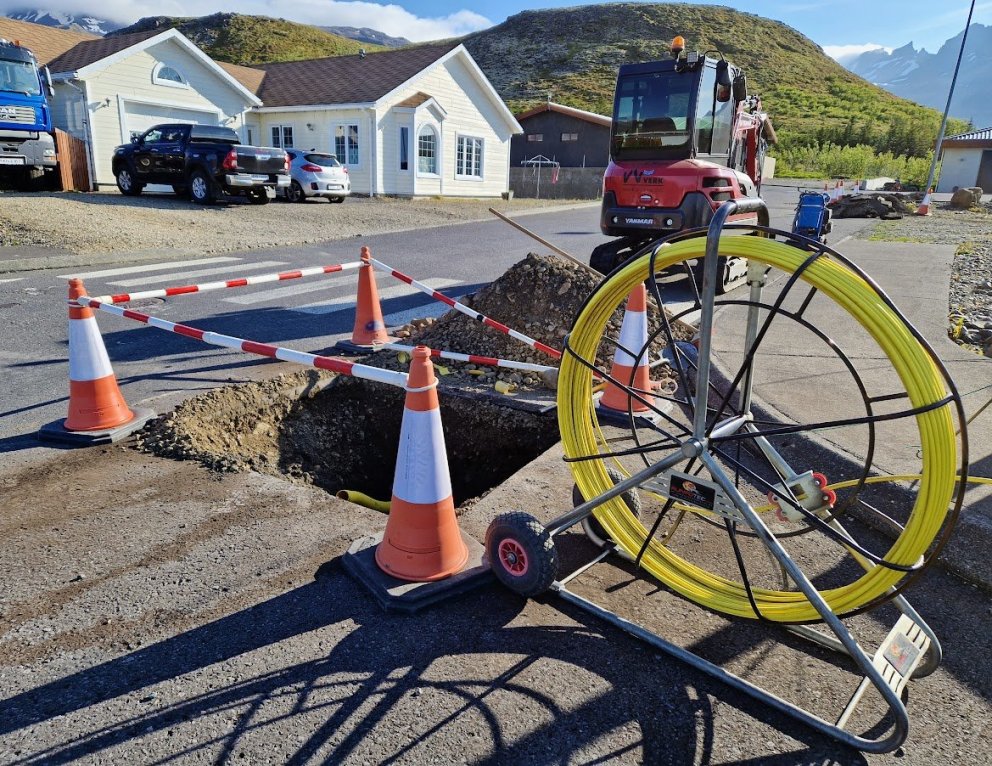 110 heimili í viðbót tengd ljósleiðara