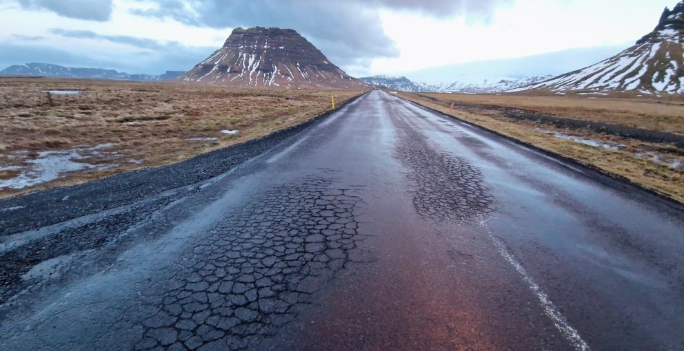 Snæfellsnesvegur 54, vestan við Grundarfjörð, febrúar 2025.