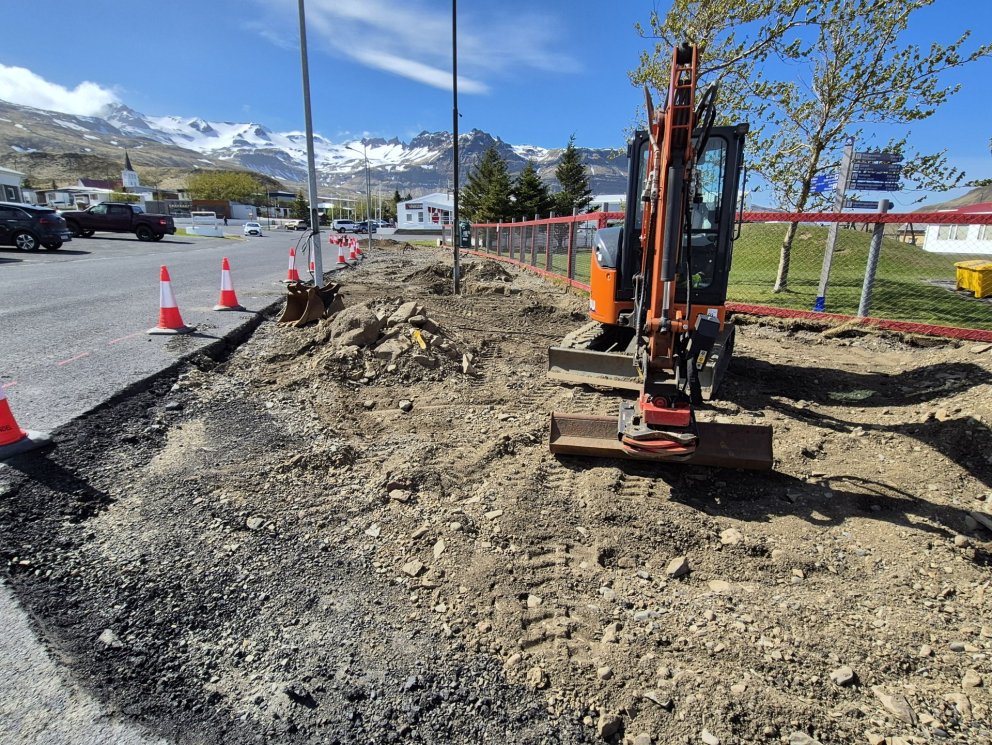 Framkvæmdir við neðanverðan Hrannarstíg (frá Grundargötu að Nesvegi og í nágrenni)