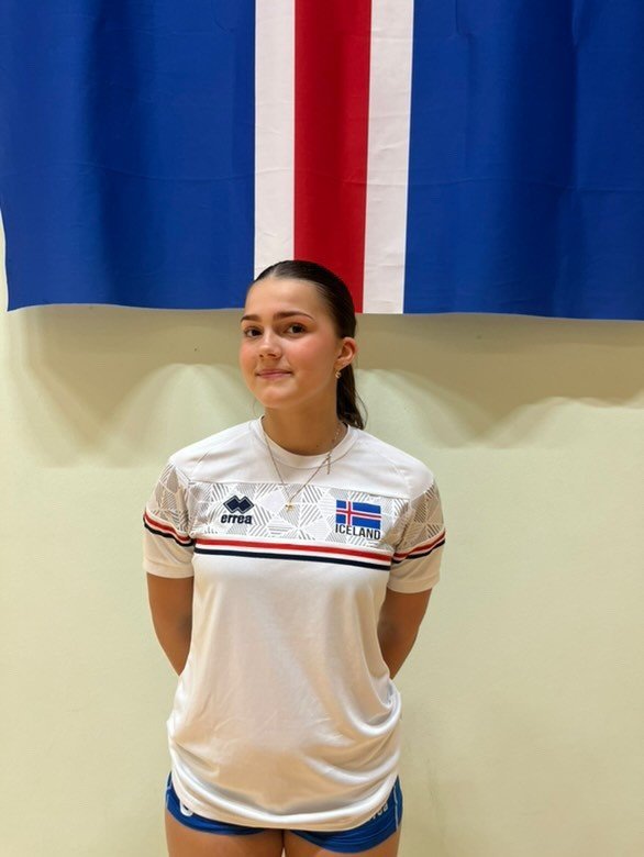 Valin í landsliðið í blaki