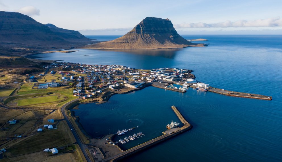 Laus störf í Grundarfirði