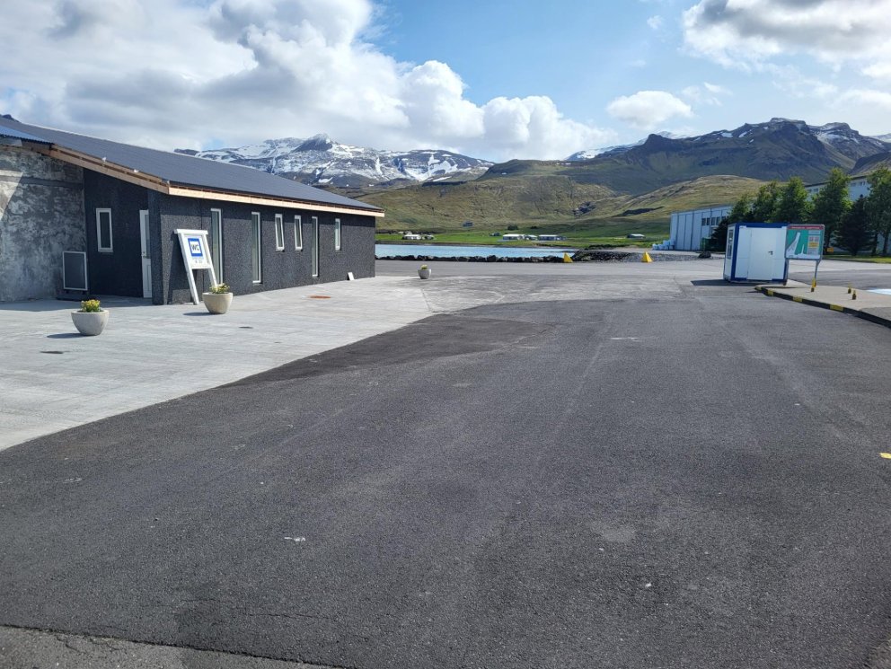 Almenningssalerni lokuð vegna viðgerða